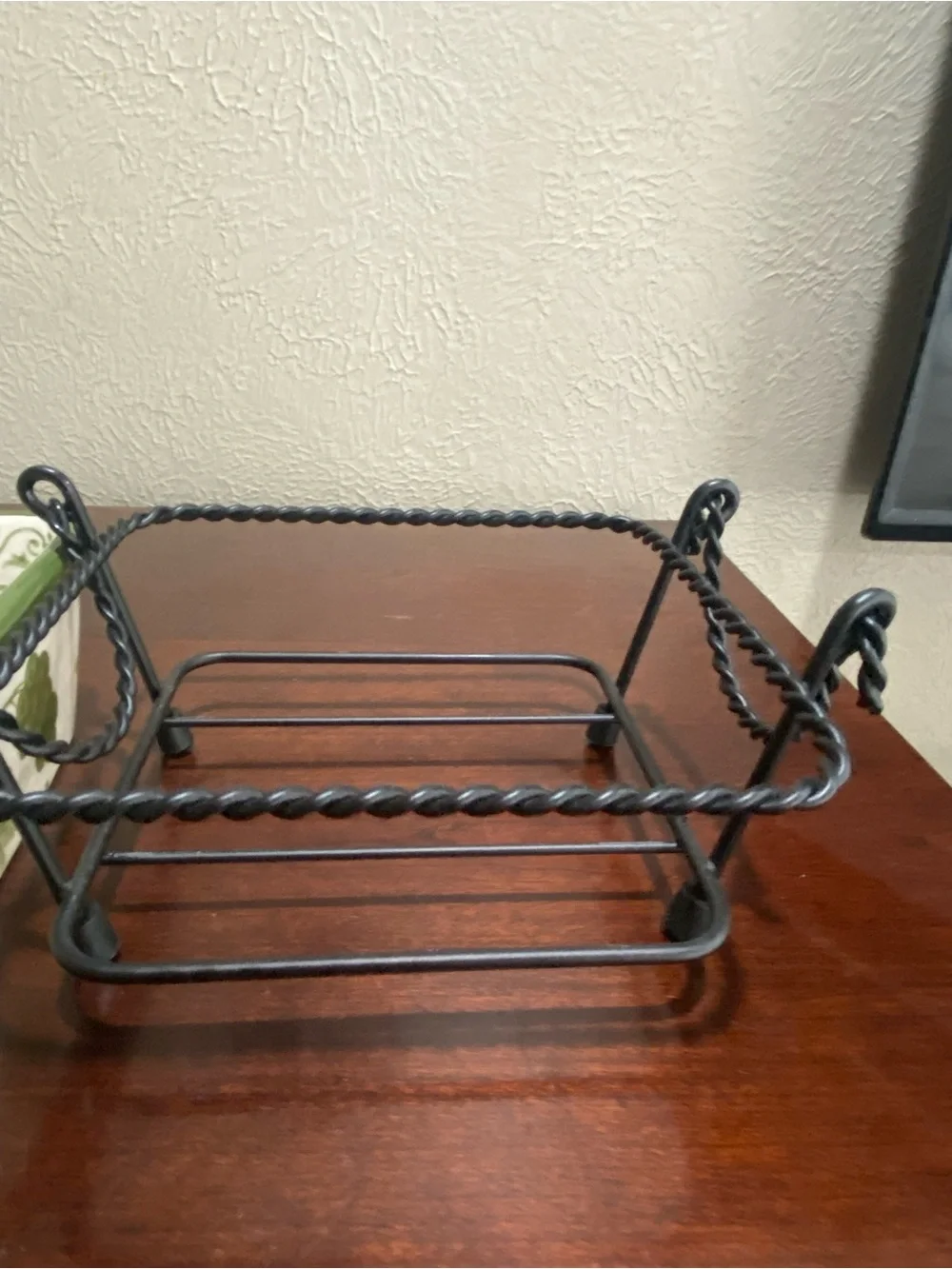 Temptations by Tara, Vineyard Green Square Baker W/ Black Wire Serving Rack 1 QT